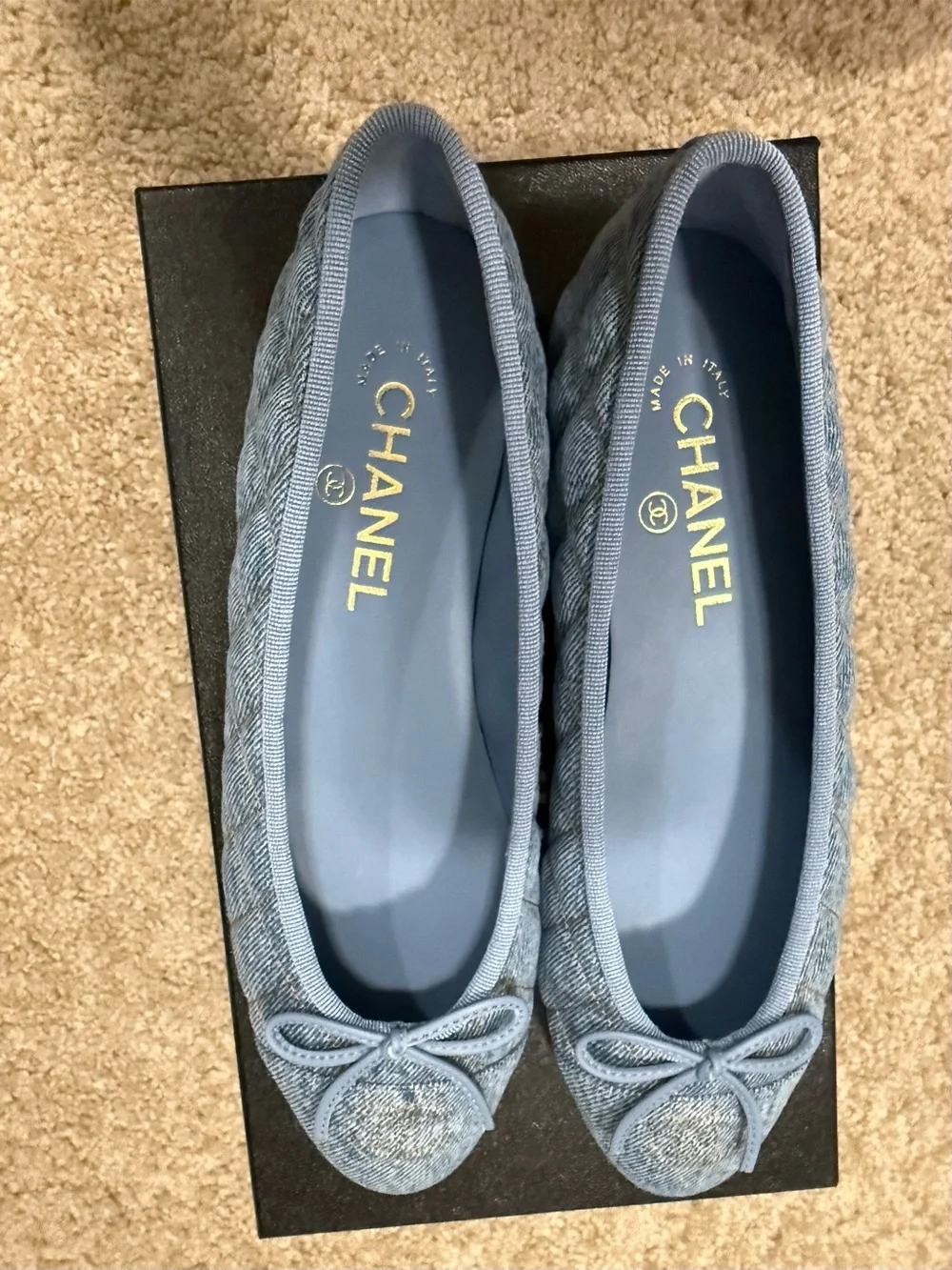 NIB Authentic 2026 CHANEL Women's Light Blue Quilted Ballet Flats 💙💙